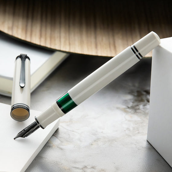 Pelikan M670 Fountain Pen - Warm Grey (Special Edition)